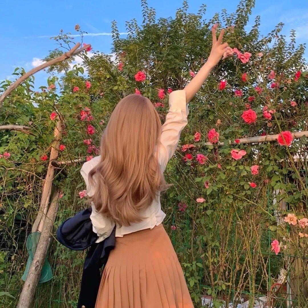 五年后，她与崽崽强势回归